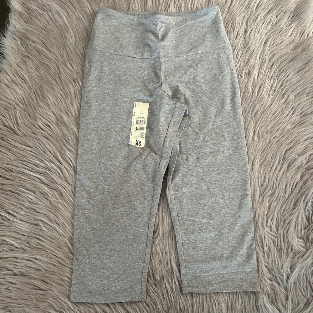 No Boundaries Capri Leggings Womens Size Small Gray‎ Stretch Pants